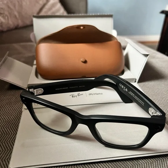 Ray-Ban Wayfarer Matte Black Sunglasses - Picture 1 of 9